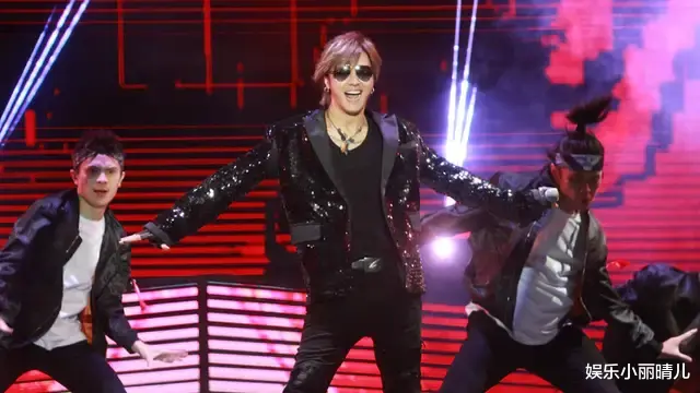 鱿鱼游戏|网友交友软体“巧遇罗志祥”,两人对话引发网友热议