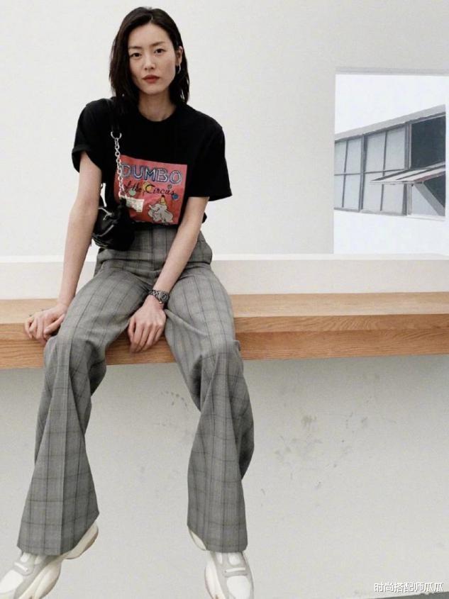 时尚搭配师瓜瓜|?下半身“肉多”的女生，少穿这3种裤子！容易显屁股大