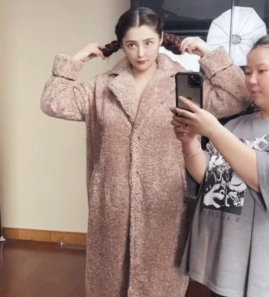 李心艾|李心艾发福后变化大，别人一胖毁所有，她却美成了“杨贵妃”