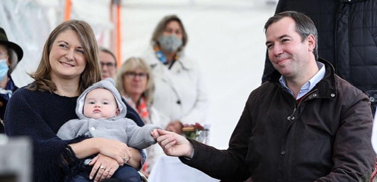 当年的明月|夏尔王子的养老院之旅第三弹，小家伙技能越来越多，都会打招呼了