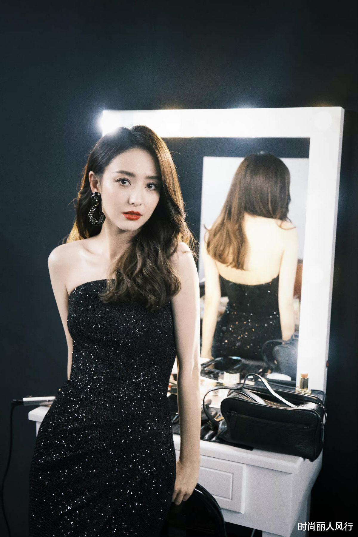 佟丽娅|离婚后彻底逆袭！佟丽娅复出后就开挂，穿抹胸裙美成千金大小姐