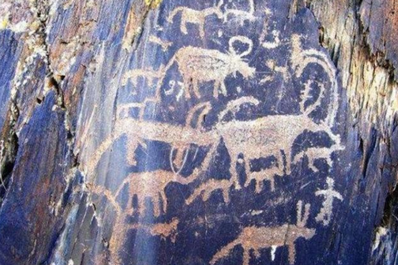 昆仑山发现万年岩画,上面有“飞机图案”,难道真存在史前文明?