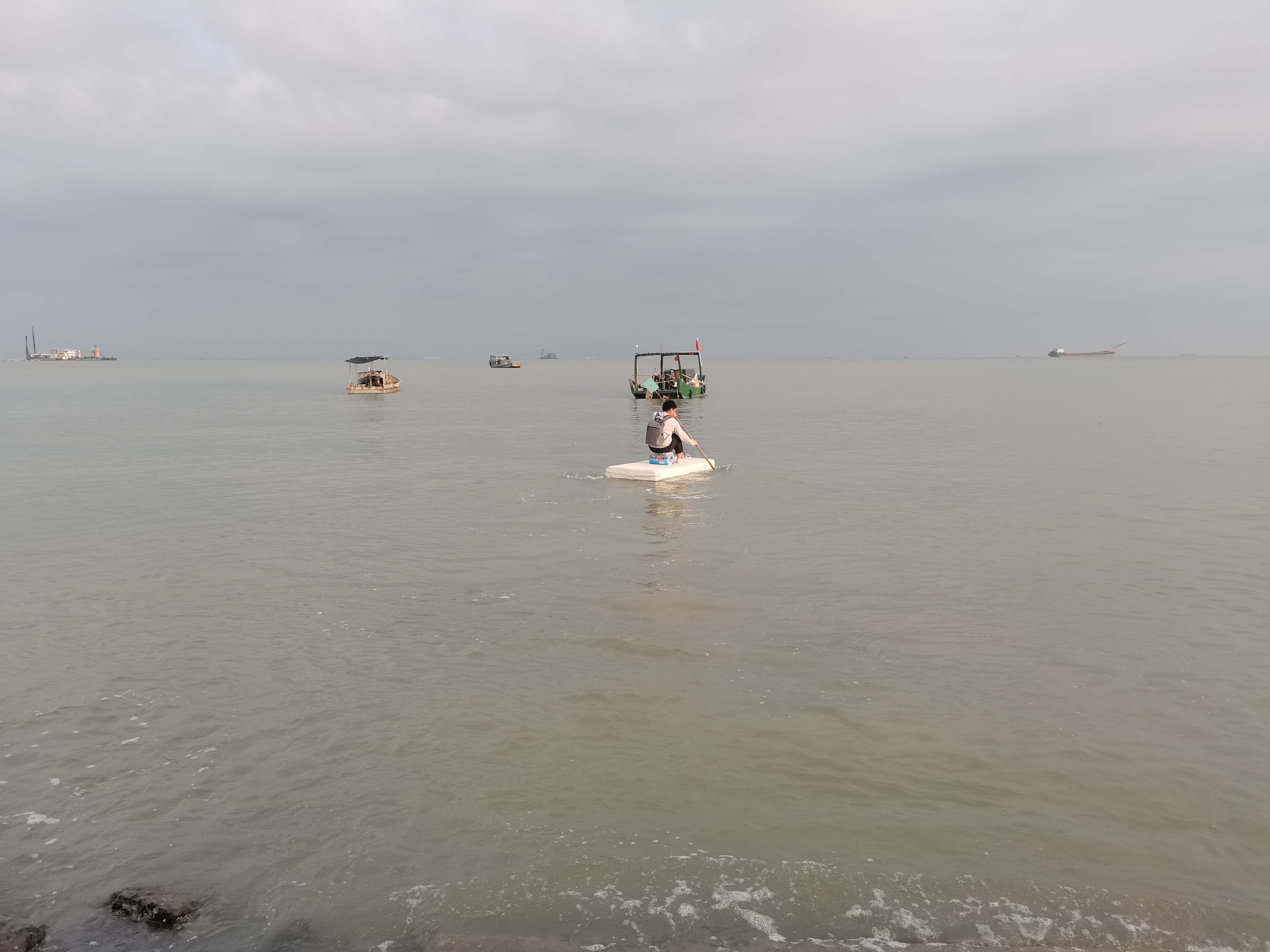 晋江|海钓筏仔遇到大鱼，被连切三副子线，大货上水后惊呆全船人