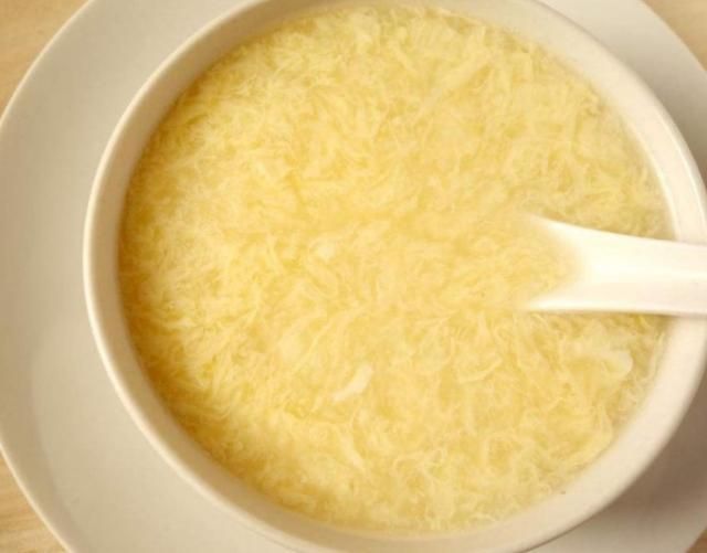 鸡蛋|“开水冲鸡蛋”滴香油,喝了有什么好处?医生:不妨了解下