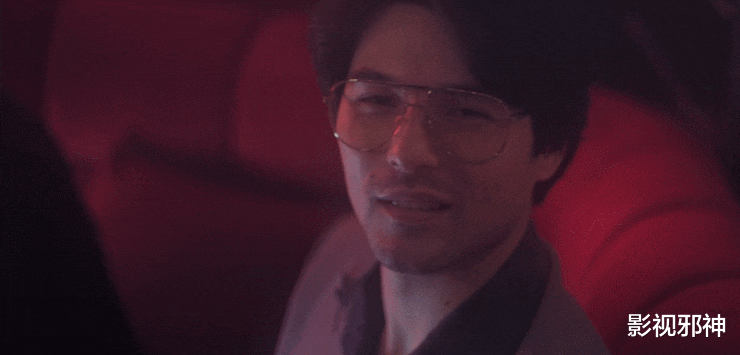 华灯初上|童年女神挑战尺度，她真豁出去了