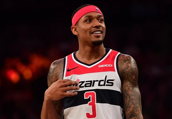 快船队|狂轰60+16+14!比尔打疯了,威少真硬,快船惨遭16分逆转!