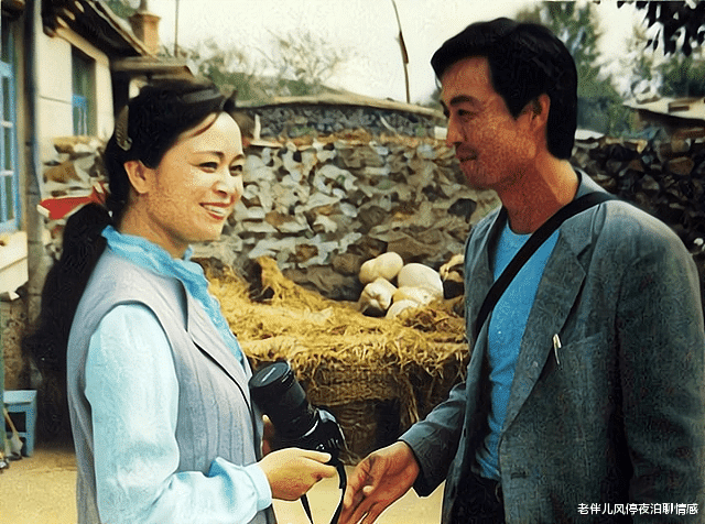 老伴儿风停夜泊聊情感|《篱笆·女人和狗》：女人婚恋的幸与不幸，究竟取决于什么？