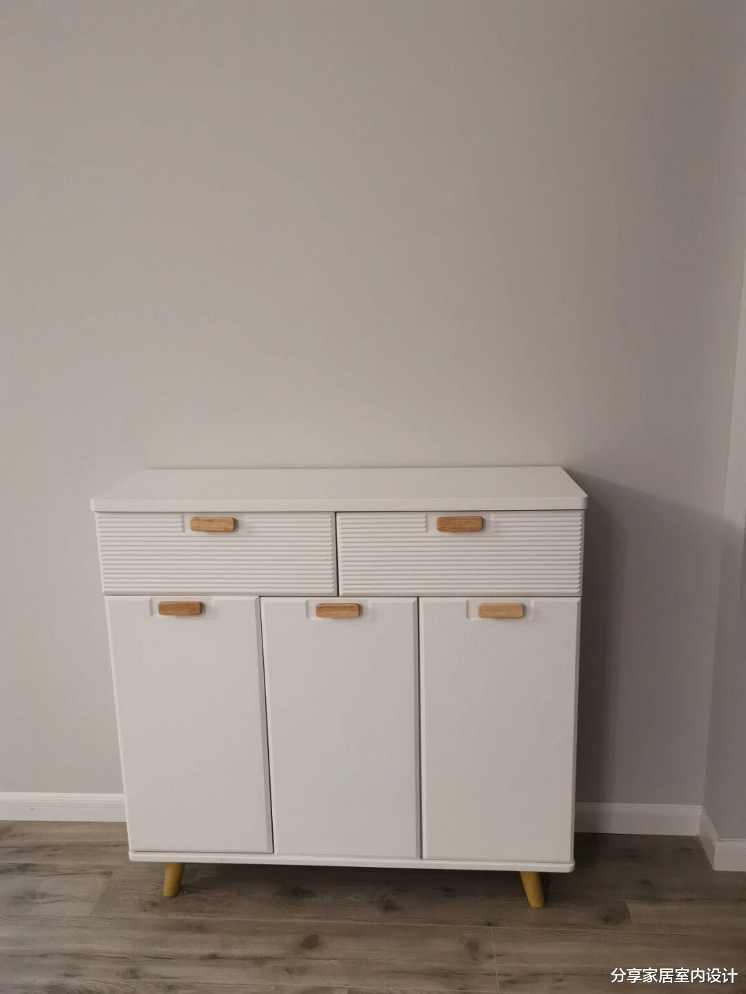 装修坚持不做电视墙，不要吊顶，完工后邻居都说像出租房似的！