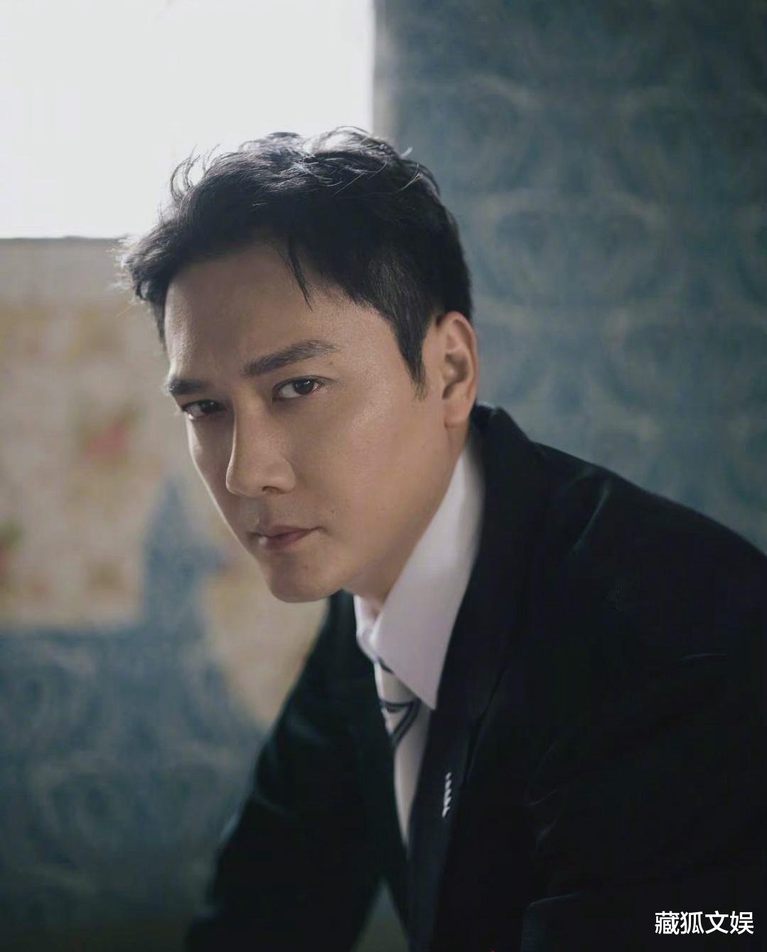 冯绍峰|冯绍峰新片《试探》开机，与李梦搭档被指有CP感，资源不输赵丽颖