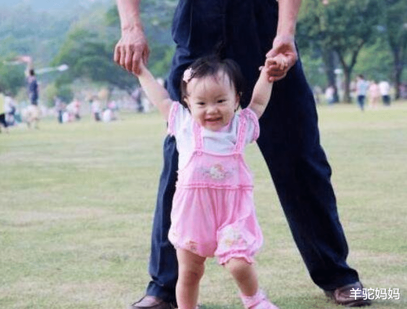 羊驼妈妈|为啥有些宝宝总摔跤,喜欢踮脚走路?都是父母这小习惯造成的