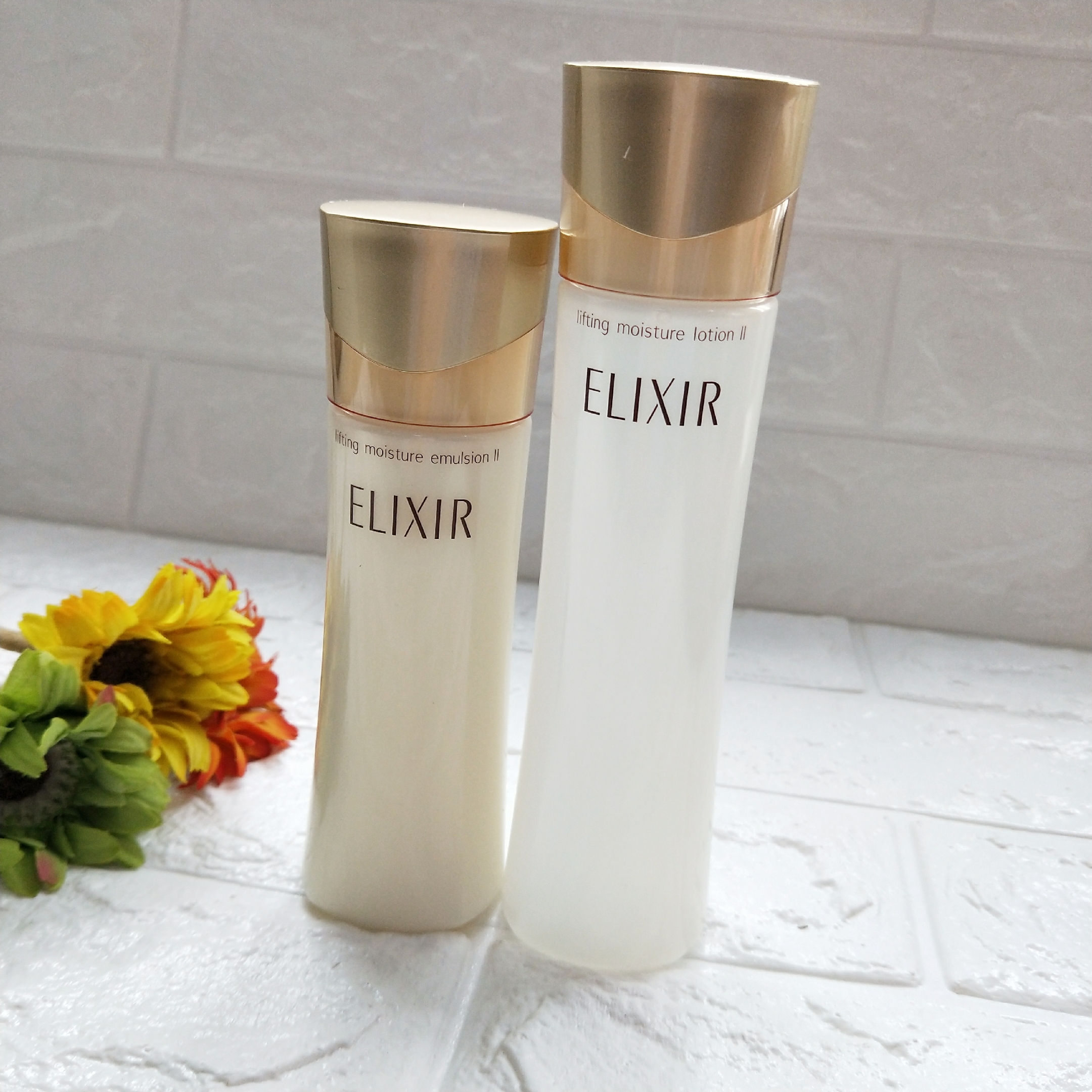 痘痘|这些特别火的水乳不值得种草，难用到哭泣，姐妹们来避避雷吧