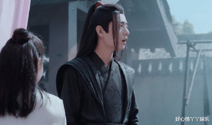 魏无羡|陈情令:魏婴对路人姑娘笑,蓝湛转头就走,魏婴知道蓝湛吃醋吗?