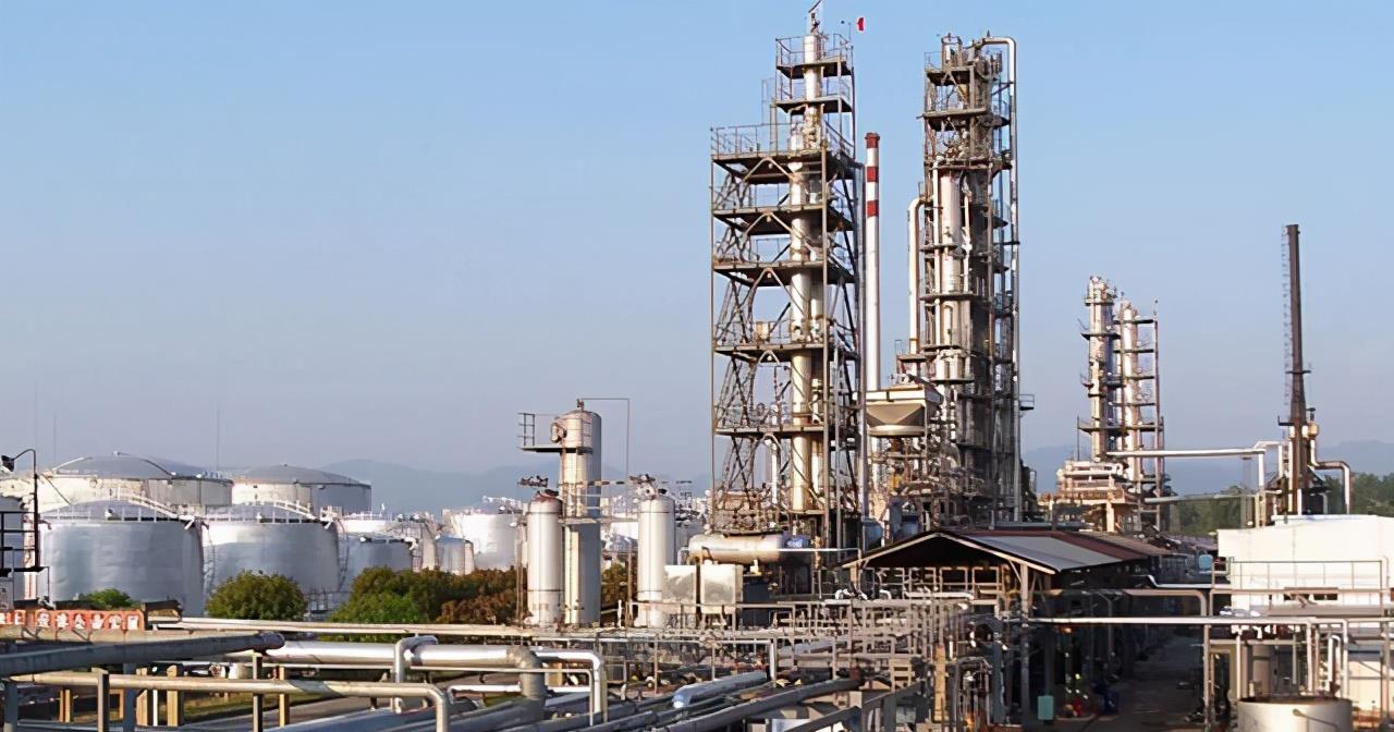 央企 万亿级别央企成立，由两家央企“合并”而来，22万员工分布全球