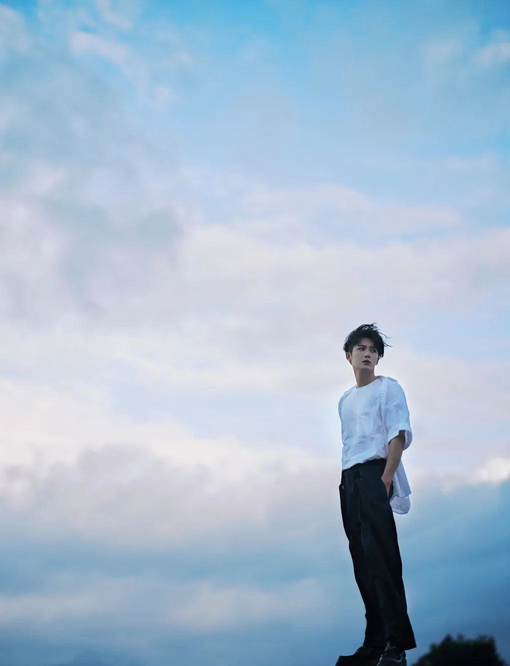 时尚圈的奇葩大喵|撩人湿发造型怎么弄?把握朦胧又性感的微湿感,让你秒变男神女神