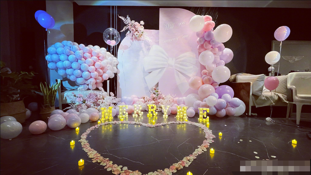 张檬|出道即巅峰，为爱整容毁掉事业，今官宣婚讯，网友：满屏幸福味道