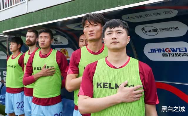 中国足球|中国足球又沦为全球笑料，外媒嘲讽：刷新下限！