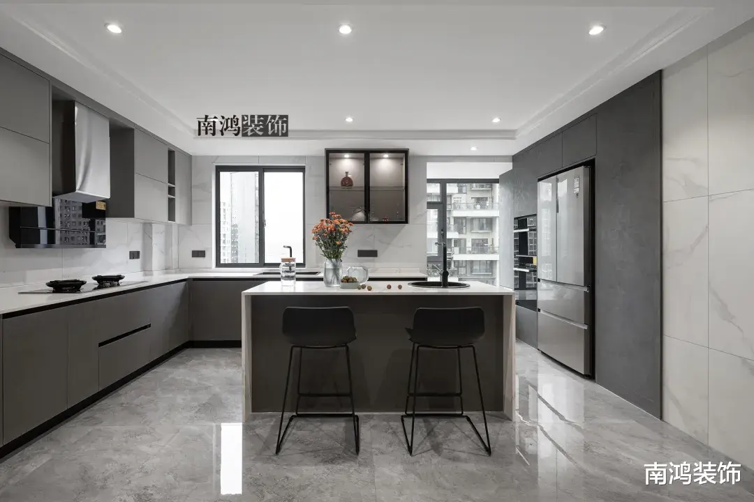 百搭厨房配色方案，你还只会“黑白配”吗？