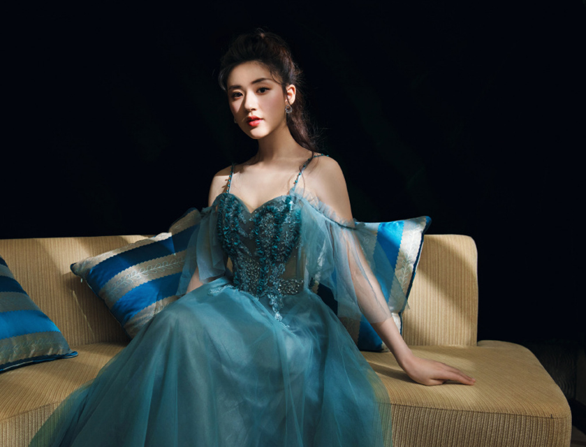 迪丽热巴|从赵露思到李沁和迪丽热巴，杨洋每段恋情绯闻，都很有故事