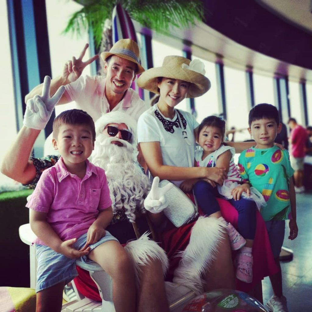 陈茵媺|陈茵媺为港姐闺蜜庆生，穿姐妹装似大学生，与陈豪不抗拒追生四胎