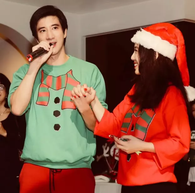 王力宏|男女通吃？李靓蕾爆出惊天大瓜，王力宏“好男人”人设崩塌