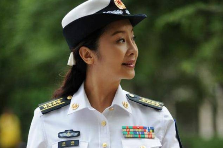 刘亦菲|她用10年捧红丈夫，丈夫却转身娶了别人，如今扬眉吐气成制片人