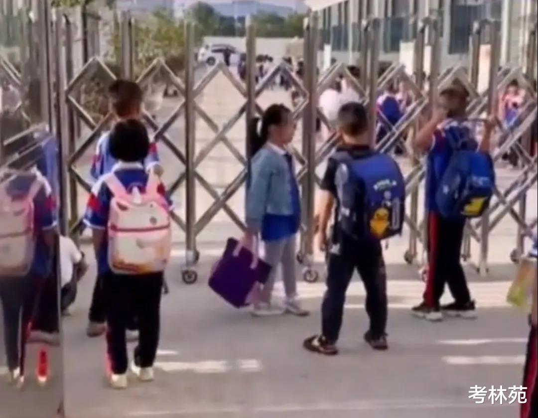 湖北|湖北一小学推出新规，迟到的学生禁止入校，引发网友争议