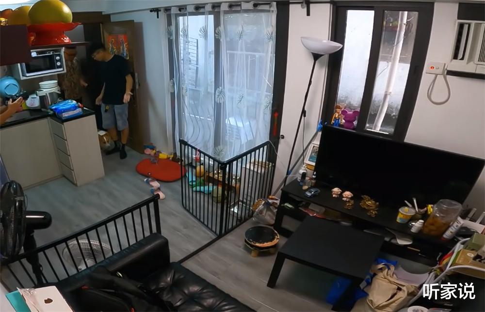 听家说|香港24岁蓝领小哥住19㎡村屋：在蜗居内生活2年，1室1厅实在逼仄