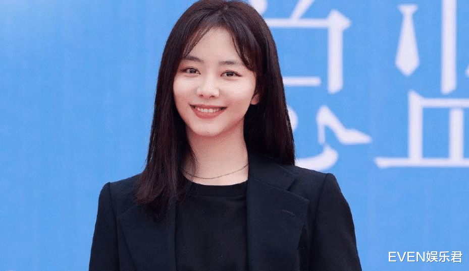 谭松韵|谭松韵新剧曝光男主林更新，职场轻喜剧类型，谭松韵演技被怀疑