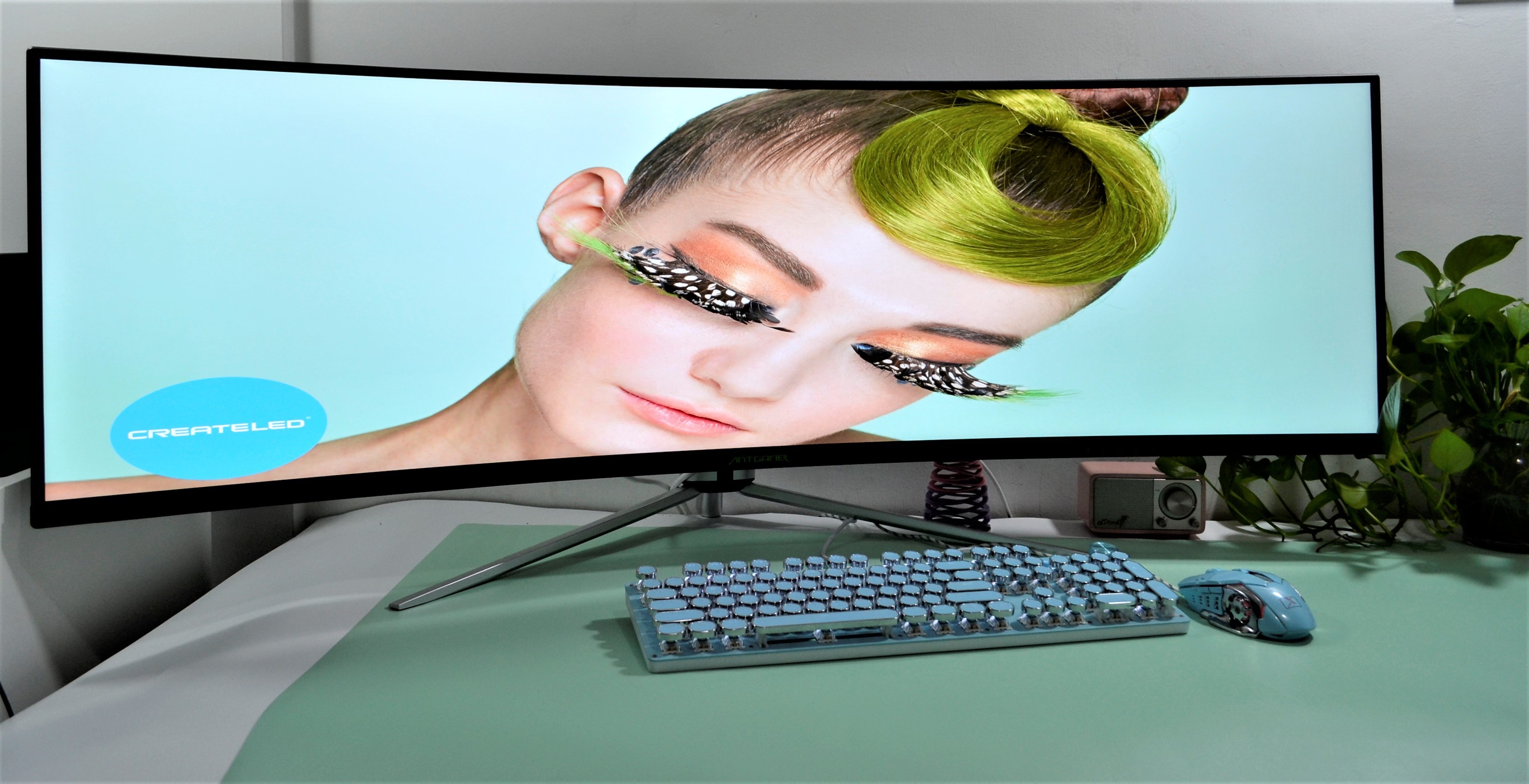 数据库|49寸大显示器值不值得入手？分屏画中画是基础，准4K分辨率更清晰