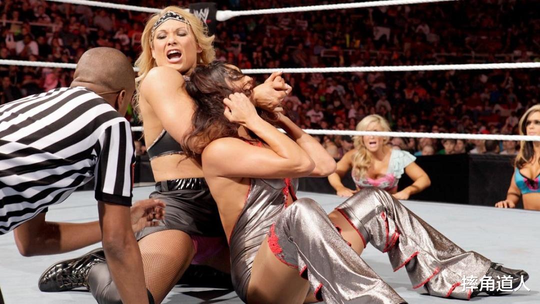 wwe|“大嫂”首度透露当年为何从WWE不辞而别，女摔禁忌之门有望开启？