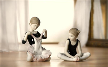 阳光下很温柔|国药育儿知识小课堂：宝宝爱攀比？点进来看！问题出在哪一环？