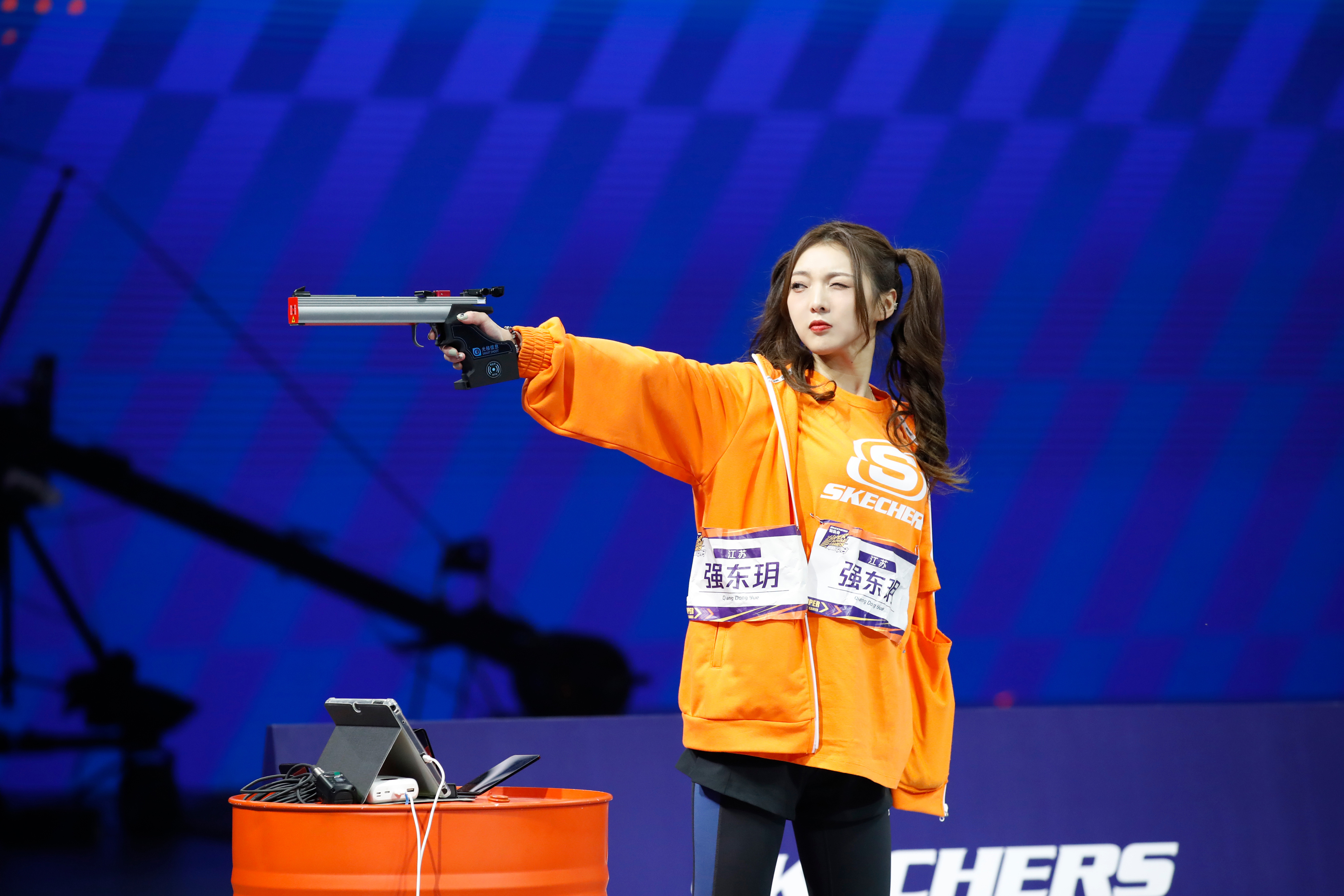 强东玥|最近强东玥《超新星运动会》实力夺目，冰舞赛场新歌《糖粥》魅力全开