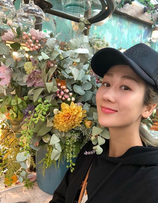 陈浩民|当年陈浩民老婆连生四胎,惹了不少非议,如今事实证明了他是对的