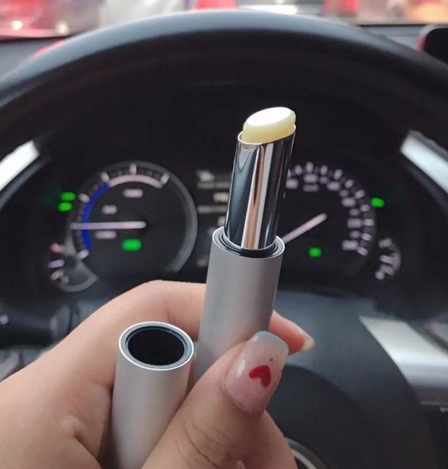 发型 2021润唇膏好评榜单：孕期果冻唇嘟嘟唇，全靠这5唇膏款来打造！