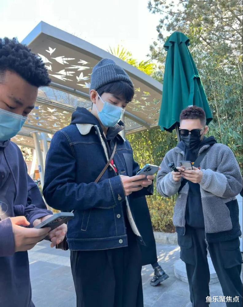 肖战|?粉丝偶遇肖战，言：心都化了，可惜没拍下来