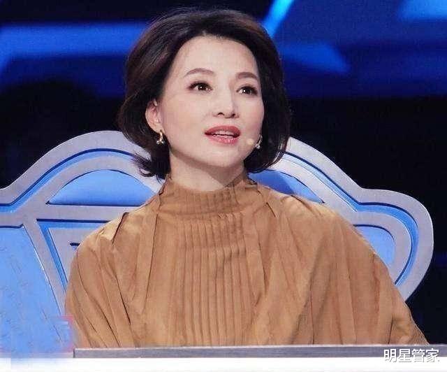 春晚|龙洋春晚出错!春晚台柱董卿哪儿去了?本尊回应落选原因