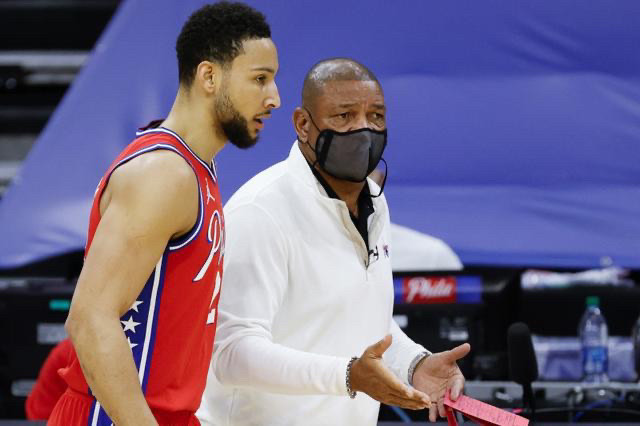 西蒙斯 事情要闹大？欧文和西蒙斯事件会影响劳资谈判？