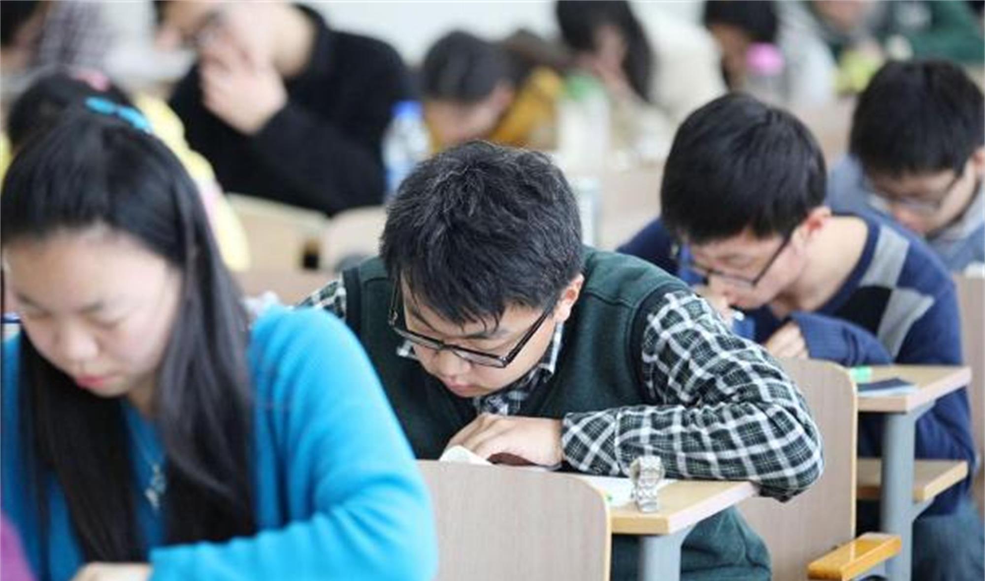 欧问凝|找工作的时候才发现，“铁饭碗”也有对口专业，“上岸率”更高