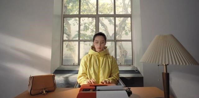 胡小小乖|肖战TODS秋冬大片来袭！本色演绎低调儒雅，引领“意式摩登”潮流
