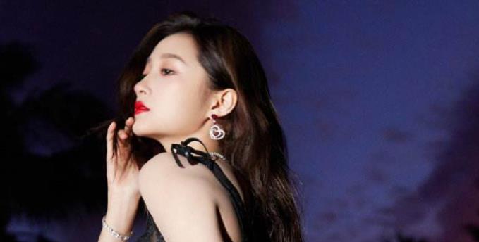 关晓彤|“京圈格格”关晓彤，上节目把马思纯弹哭，得到众咖力捧