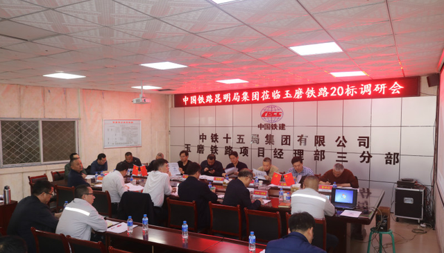 内卷|名校生争当流水线操作工，高学历就业多内卷？“体制人”乐在其中