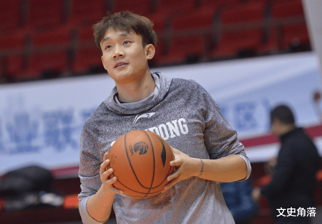 丁彥雨航|丁彥雨航又傷了，本賽季或報銷，名宿：他籃球生涯已經結束了