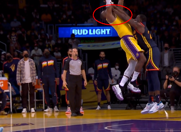 斯蒂芬·库里|格林再次戳眼詹姆斯，库里赛后言论惹争议，勇士队输不起？