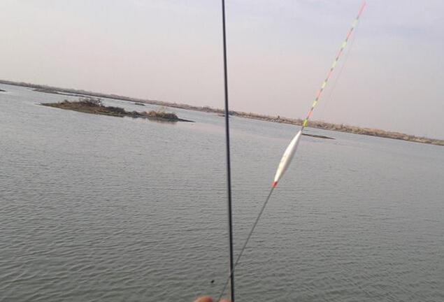 |野钓的调漂法及调整技巧，水库钓鱼户外野钓鱼怎么调漂的方法。