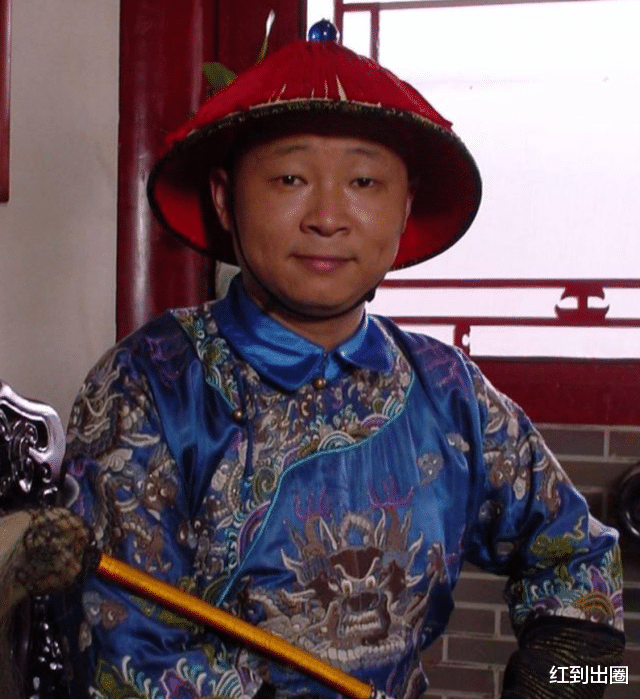 赵亮|?52岁“三德子”赵亮卖柴火鸡，带乡亲们脱贫致富，好友王迅前来捧场