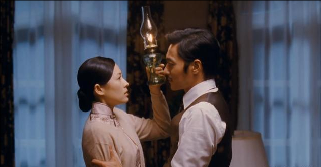 谢易梵|《危险关系》：男女之爱，还是利益之争，撕开了贪婪的本性 。