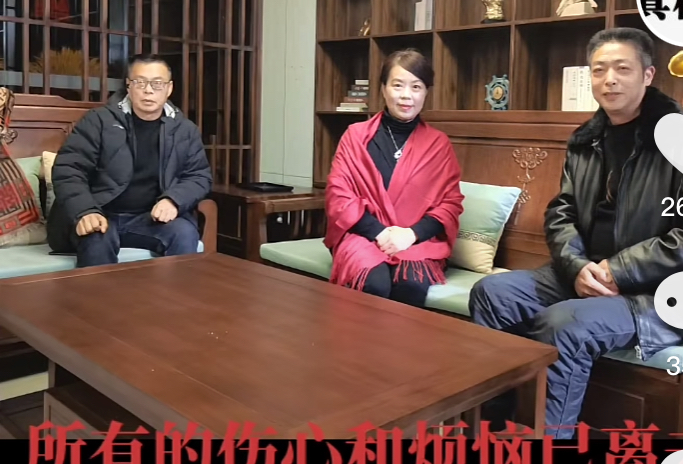 许敏|许敏惊艳亮相，2021年的痛苦都抛下，2022年一切更好