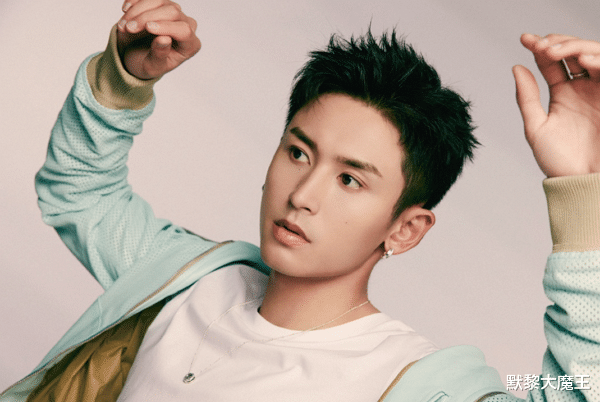 李易峰|“最受欢迎”男演员大洗牌，李易峰仅第7，肖战第2，榜首实至名归