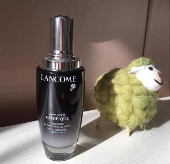 觅颜时尚馆|网络热门精华液推荐：这些精华液有效补水保湿，增加肌肤锁水能力