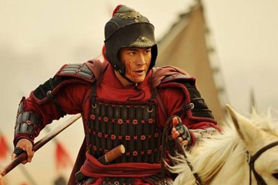 岳飞|岳飞为何被移出课本，还丢了英雄名号？原因曝光让人心服口服